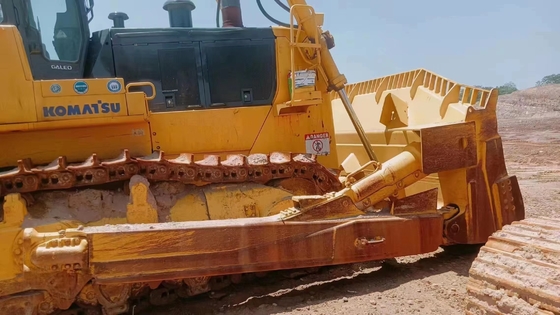 Used KOMATS D375A Bulldozer with 23m3 Dozing Capacity and 72000 KG Machine Weight
