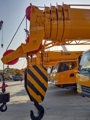 350 KN.m Rated Lifting Moment Used XCM QY70KC Truck Crane for Heavy Duty Operations
