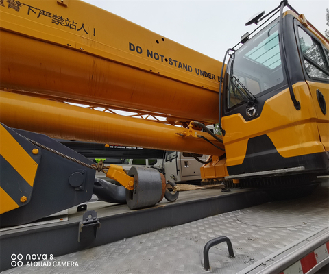 XCMG QY70KA 70T Mobile Truck Crane with Liyuan Hydraulic Valve and 20000 kg Weight