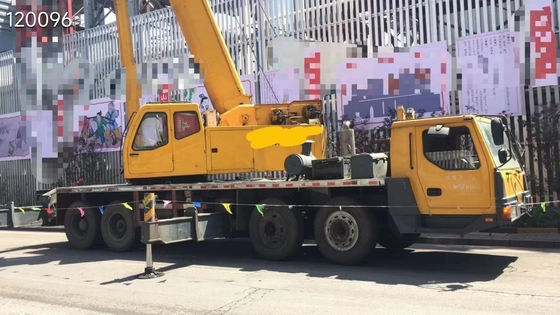 Changjiang Chinese 70T Used Mobile Crane with Strong Lifting Capacity