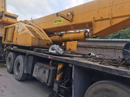 LT1130 LT1070 LT1055 130T 70T 55T 100T Truck Crane with Max. Lifting Height of 48m