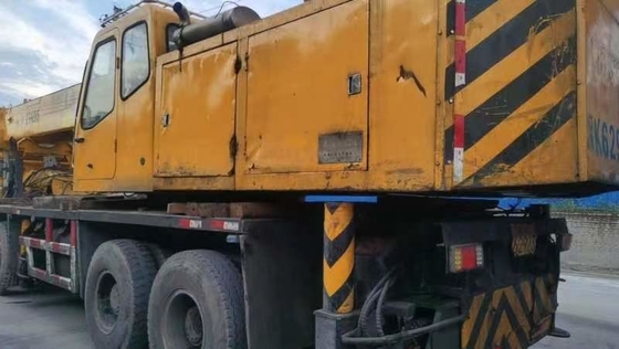 LT1130 LT1070 LT1055 130T 70T 55T 100T Truck Crane with Max. Lifting Height of 48m