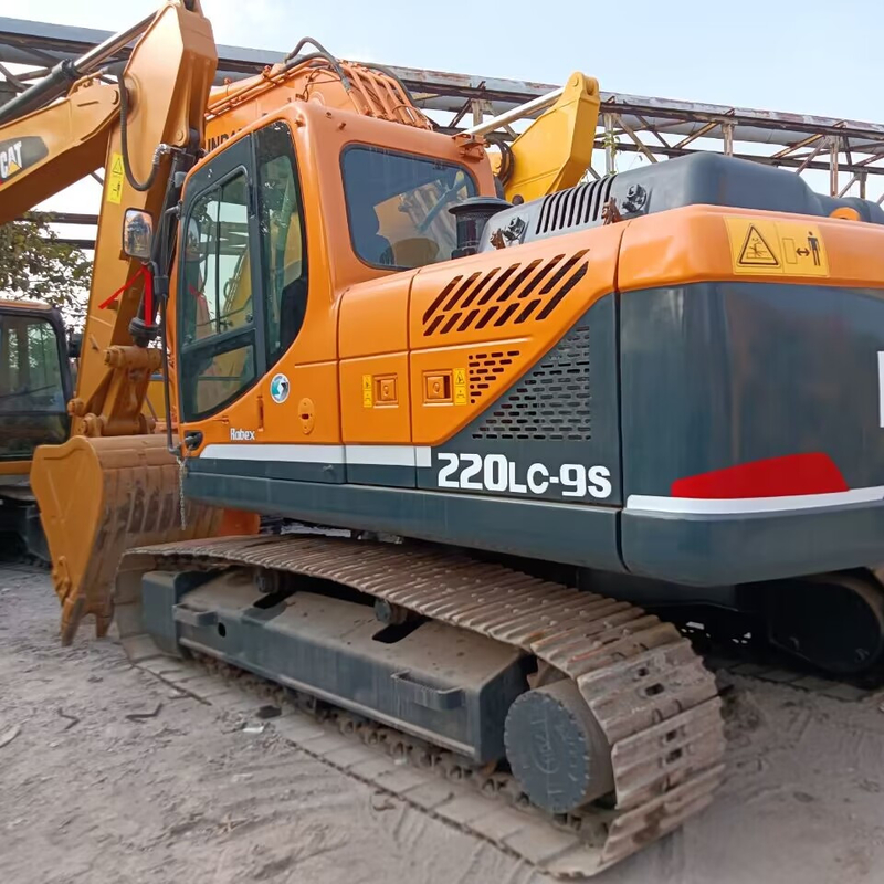 4600MM Maximum Digging Height Used Excavator at 4.2 km/h Rated Speed for Construction Projects