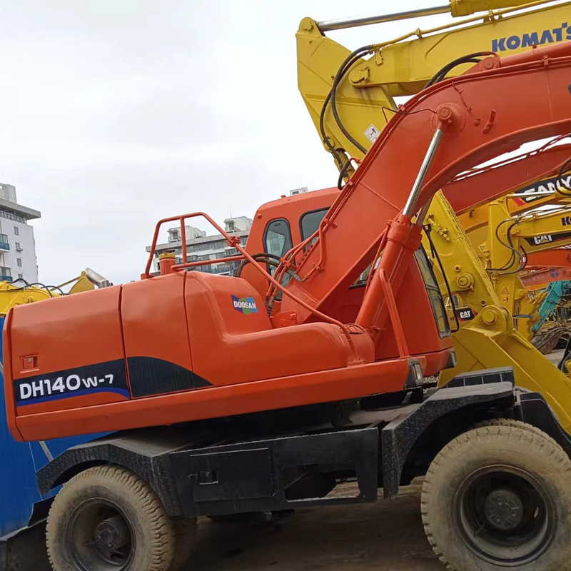DOOSA DH140W-7 Used Excavator with Parker Hydraulic Pump Rated Speed 4.2 km/h Machine